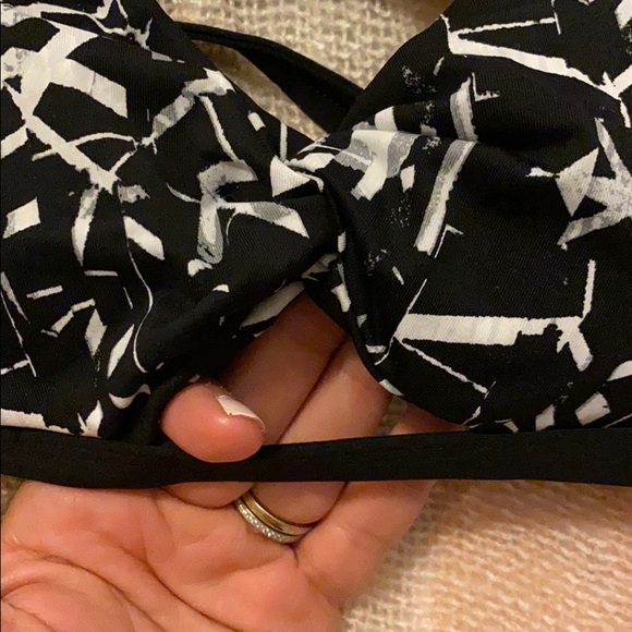 EUC Abercrombie & Fitch Two Piece Black and White Swim Suit - Picture 7 of 10